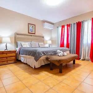 Court Isabela